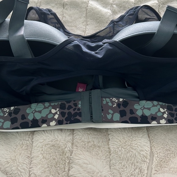 Navy Blue Sports Bra- 44DDD - Picture 5 of 7